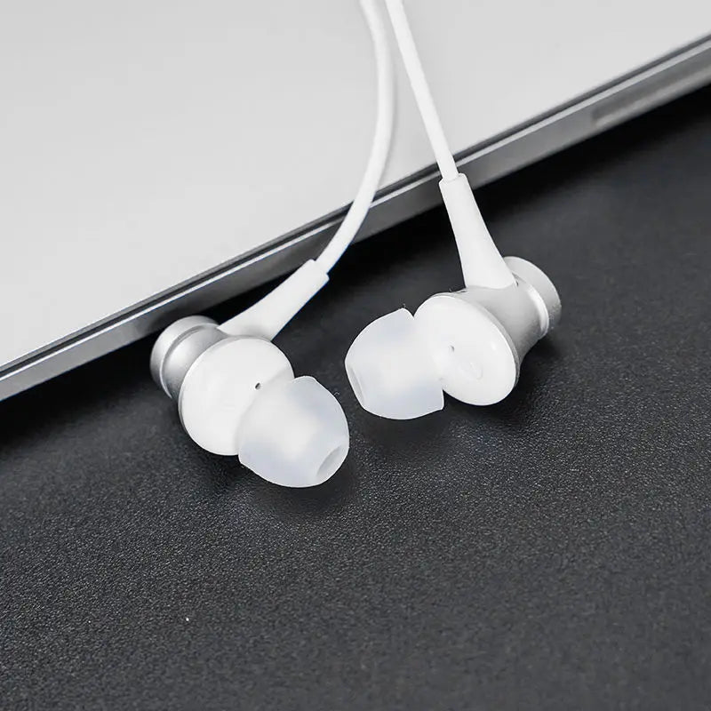 Original Xiaomi headset Mi Piston 3 In-Ear Fresh 3.5mm Wire Control Earphone Music Stereo Mic for Huawei Xiaomi Smartphone